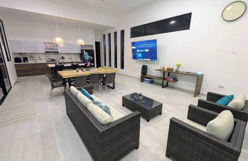 Chinauta Maison | Spacious and serene space with private pool, A/C, Wifi, BBQ, Private Condominium