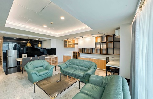 Surabaya Appartement | Spacious And Strategic Location 3Br At Kondominium Regensi Apartment