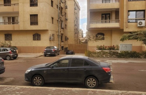 Al-Basatin Appartement | Spacious apartment in October city close to Mall of Arabia [Families only]