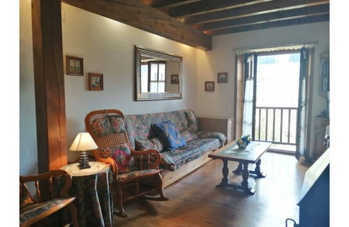 Taull Appartement | Spacious apartment with garden Cosmos 1