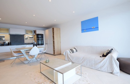 Evian-les-Bains Appartement | Spacieux appartement 4 pers avec balcon, wifi et animaux admis