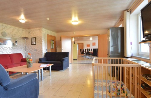 Burg-Reuland Appartement | Spacious Apartment in Grüfflingen with Sauna