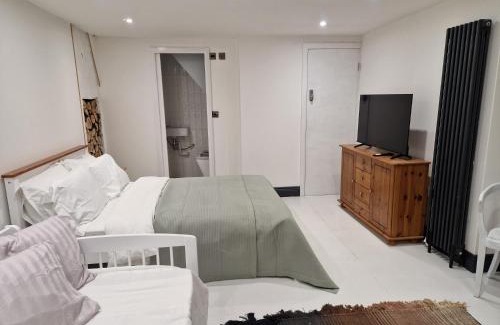 Heath and Reach Appartement | Spacious apartments, sleeps 6, 15min to Milton Keynes