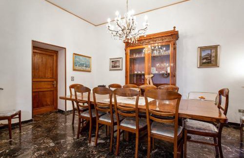 Cava de' Tirreni Appartement | Spacious Apartment in Cava de' Tirreni with Mountain View.