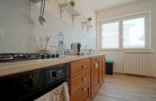 Monterotondo Appartement | Spacious apartment near Rome, with indoor parking and garden