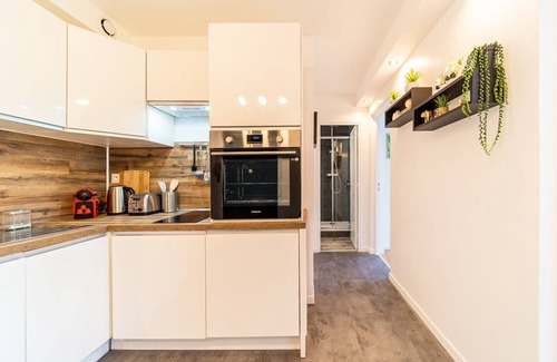Bron Appartement | Appartement spacieux 8 pers avec balcon Bron