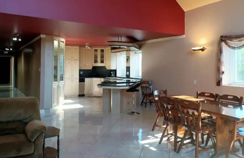 Beaupre Appartement | Spacious apartment for gatherings!