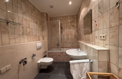 Gohlis-Mitte Appartement | Spacious Apartment for up to 5 Guests
