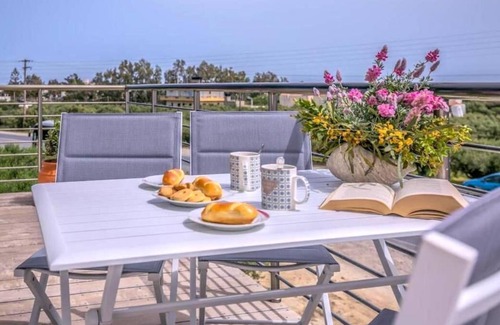 Koutsounari Appartement | Spacious apartment with balcony just a few minutes from the beach