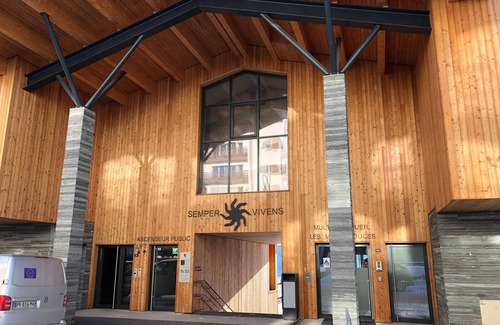 Tignes Appartement | Apartamento amplio en Tignes con jacuzzi y aparcamiento, ideal para 12 personas