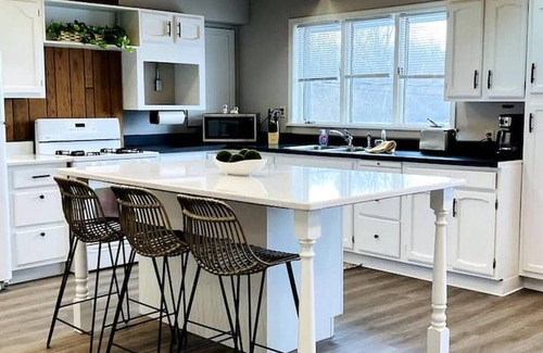 Gary Appartement | Spacious Apartment Near 80/94 Close to Whiting
