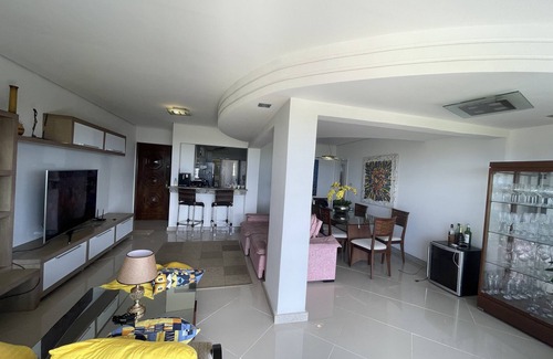 Ilheus Appartement | Spacious apartment! Noble seafront area!