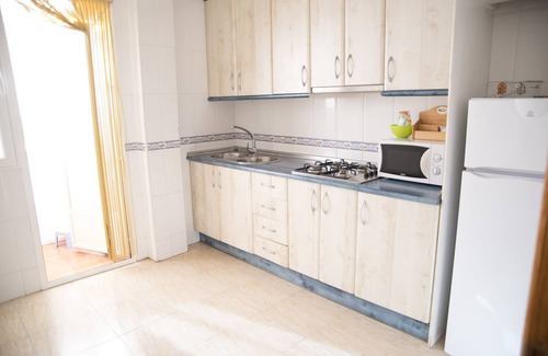 Membrilla Appartement | Spacieux appartement de 120 Mtrs, avec 3 chambres, 2 salles de bains, garage, très central