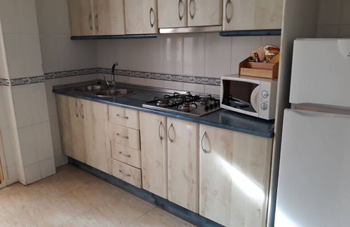 Membrilla Appartement | Spacieux appartement de 120 Mtrs, avec 3 chambres, 2 salles de bains, garage, très central