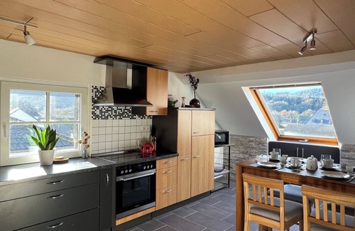Saarburg Appartement | Appartement de vacances élégant sur 2 étages avec vue sur le château