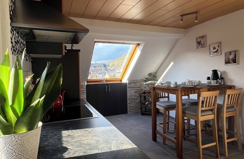 Saarburg Appartement | Appartement de vacances élégant sur 2 étages avec vue sur le château