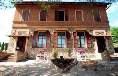 Simignano Maison | Spacious apartment strategically located for visiting Siena and province
