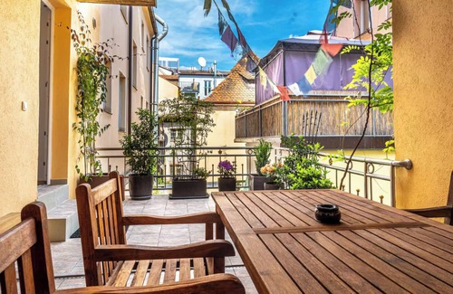 Mitte Appartement | Spacious apartment with barbecue terrace in the heart of the historic old town