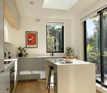 Kilburn Appartement | Spacious apartment with terrace