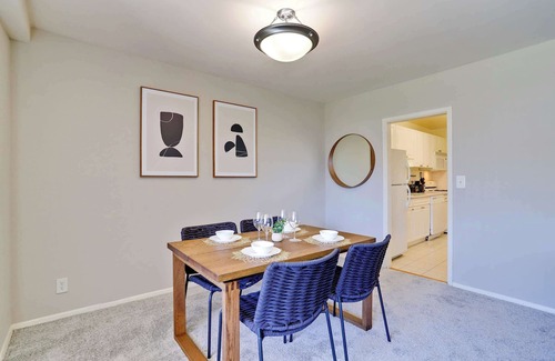 Aurora Highlands Appartement | Crystal City Apt Near Offices & Metro