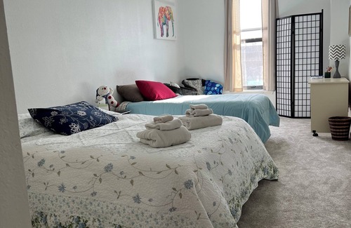 Milan Appartement | Spacious Apt in Vibrant Downtown Milan Michigan, Between Ann Arbor and Detroit