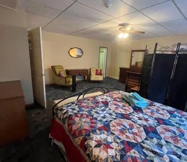 Sayre Appartement | Spacious Apt near Guthrie Packer