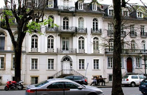 Bagneres-de-Luchon Appartement | Spacious apt type 5 of 95m ², large volume, HEATED POOL