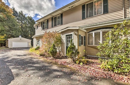 Windham Appartement | Spacious Apt with Yard 3 Mi to Windham Mountain