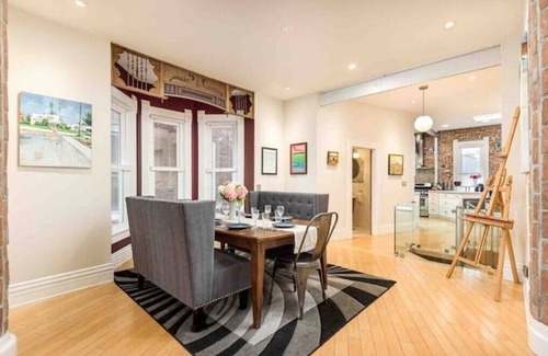 Five Points Maison | Spacious Artist’s House in the middle of Denver