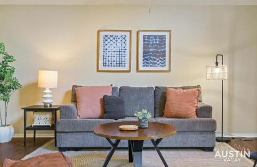 Highland Hills Appartement | Spacious ATX Apt with Private Deck and All Essentials