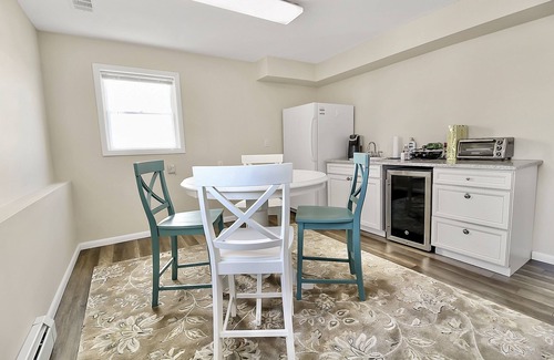 Point Pleasant Beach Maison | Spacious Beach House 2 blks to Ocean, Lake Views and Awesome Game Room!