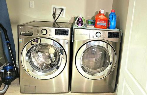 Oakville Appartement | Spacious Basement in Oakville