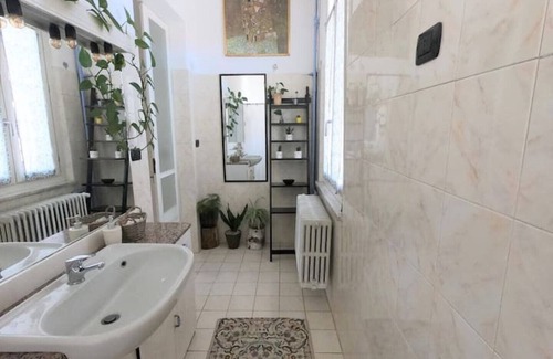 Roreto Maison | Spacious bright and quiet house with garden in Bra