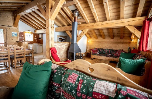 Plagne 1800 Chalet De Ski | Chalet spacieux 15 pers. à Plagne 1800, au pied des pistes avec jacuzzi et sauna