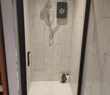 Cubitt Town Lit Et Petit-Déjeuner | Spacious Cabin London Canary Wharf Free Parking B&B