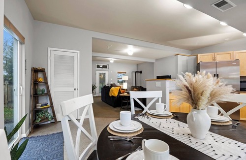 Everson Maison | Spacious centrally located farmhouse with stunning views, large yard, firepit