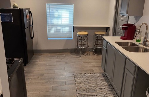 Tulsa Maison | Spacious Cheerful 1-Bedroom Residential Home
