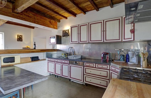 Neronde Cottage | Spacious cottage with pool and spa in the countryside