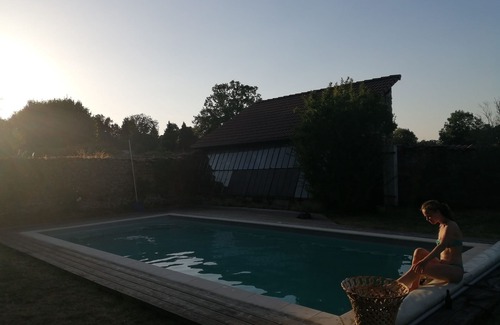 Magnac-Laval Maison | Spacious country house with swimming pool and large garden