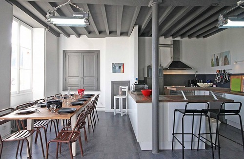 Laleu Cottage | Grande maison avec piscine couverte, flipper et charme industriel en pleine campagne