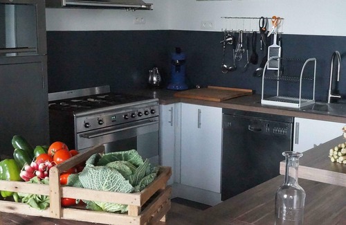Laleu Cottage | Grande maison avec piscine couverte, flipper et charme industriel en pleine campagne