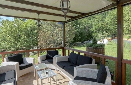 Valtopina Maison | maison de vacances à Valtopina avec jardin
