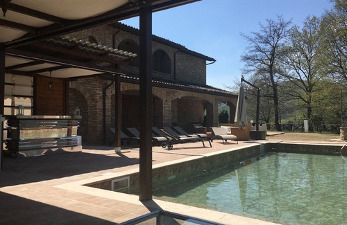 Valtopina Maison | maison de vacances à Valtopina avec jardin