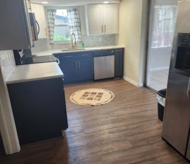Regency Park Maison | Spacious cozy 3 bedroom waterfront house at port Richey