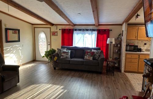 Cairo Maison | Spacious Cozy Getaway ! King Bed, Game Room, Out Door Patio