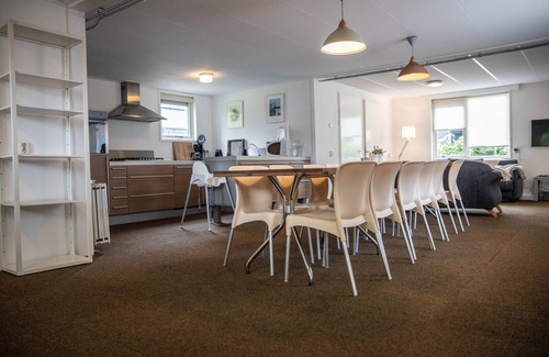 Linde Maison | bungalow spacieux et confortable « Frank » dans la zone boisée (12 personnes)