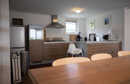 Linde Maison | bungalow spacieux et confortable « Frank » dans la zone boisée (12 personnes)