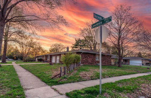 Springfield Maison | Spacious & Cozy ~ Mins to Downtown