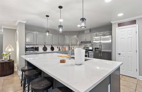 Kreole Maison | Spacious, cozy retreat, close to beaches, shopping, food & fun @ the Gulf Coast