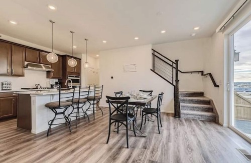 The Pinery Maison | Spacious Cozy Retreat with Fireplace between Parker & Castle Rock